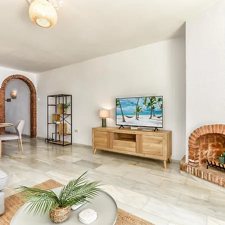 Vivi Homes - Calahonda Charm Apartment